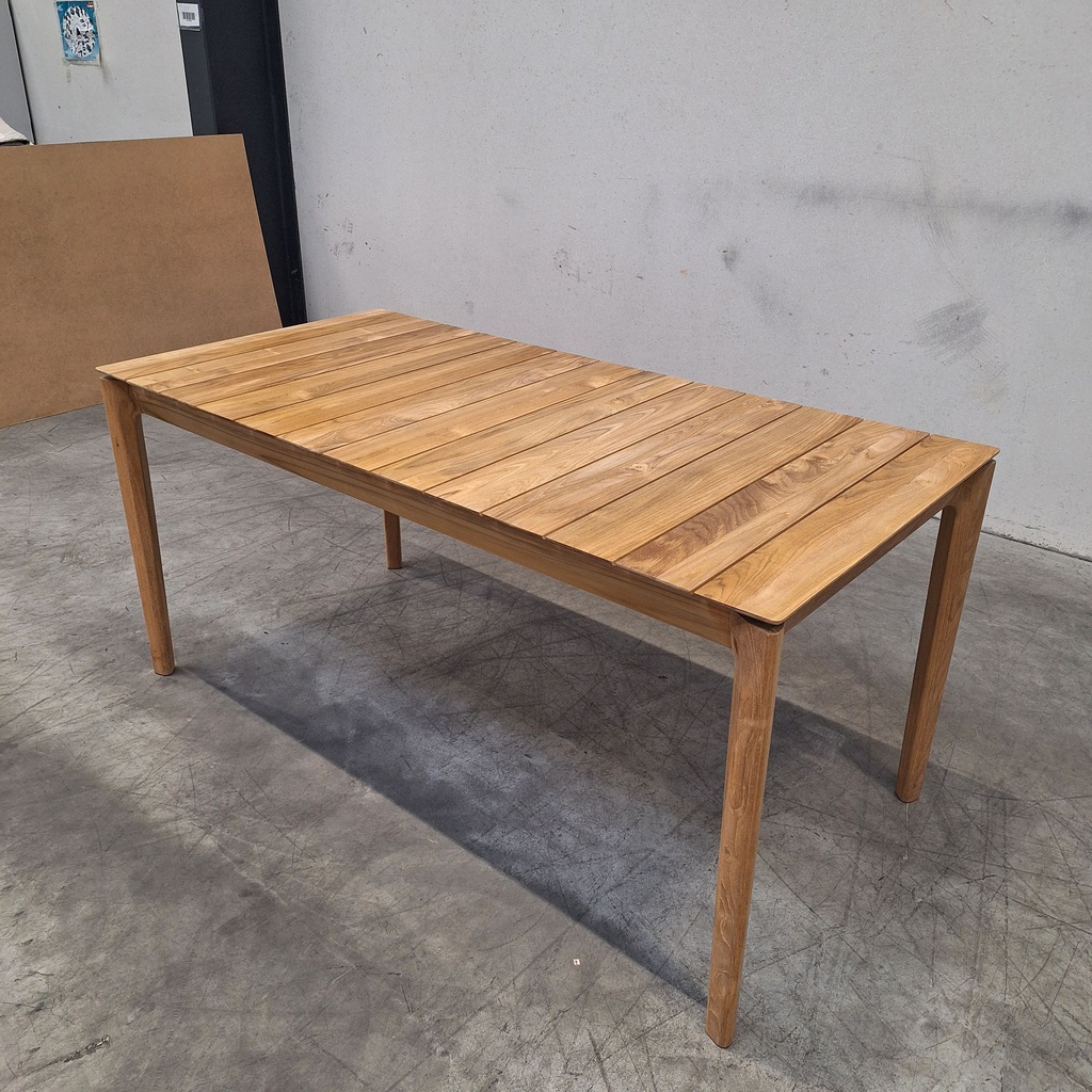 Bok outdoor dining table