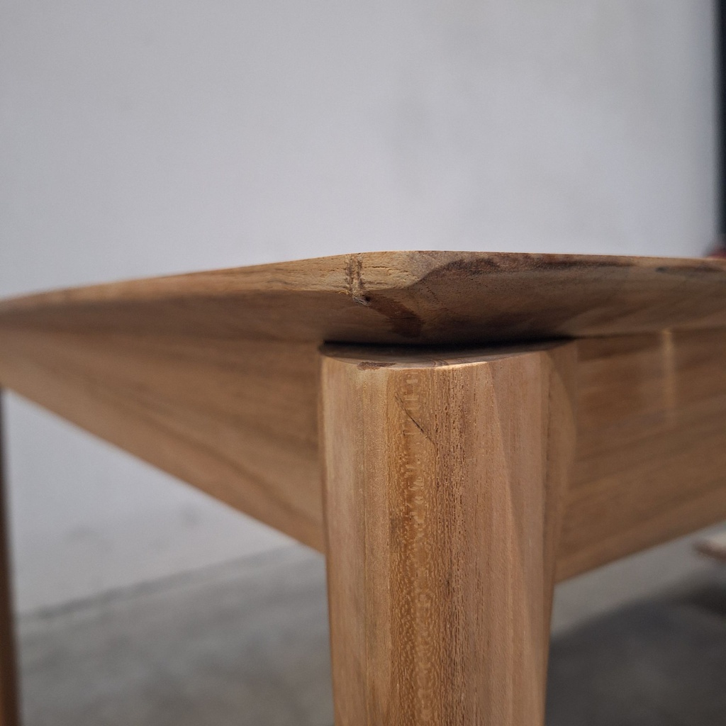 Bok outdoor dining table