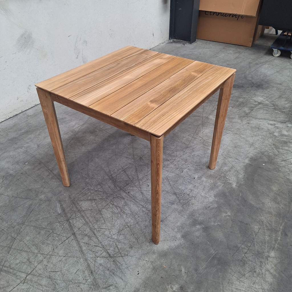 Bok outdoor dining table