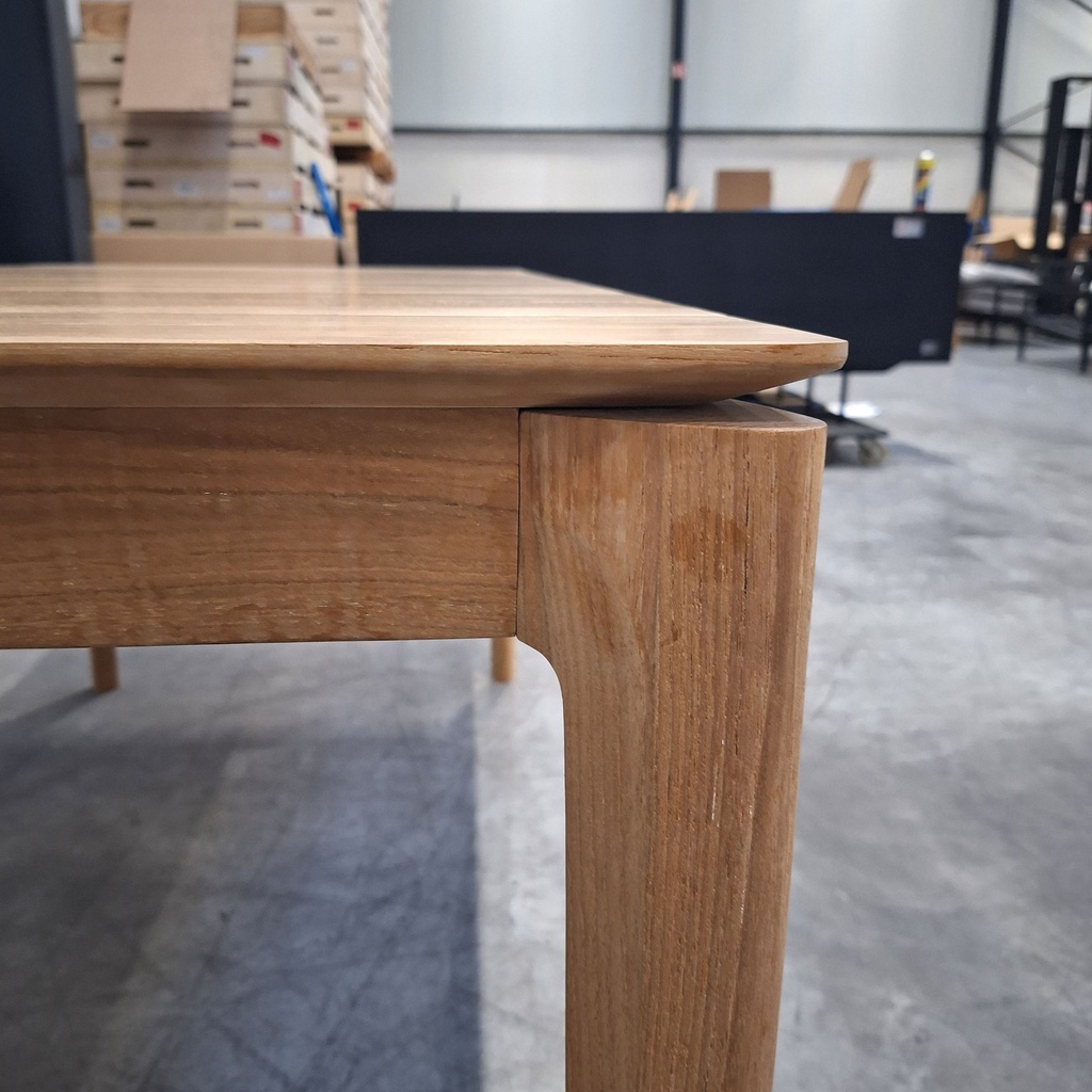 Bok outdoor dining table