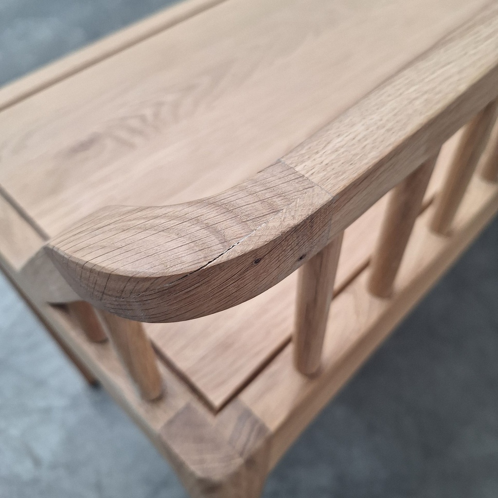 Spindle bench