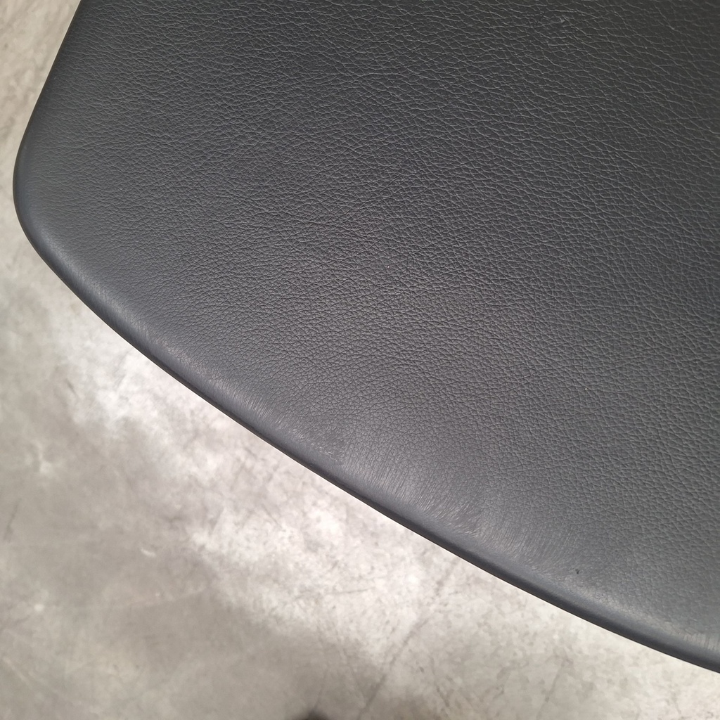 Bok dining chair