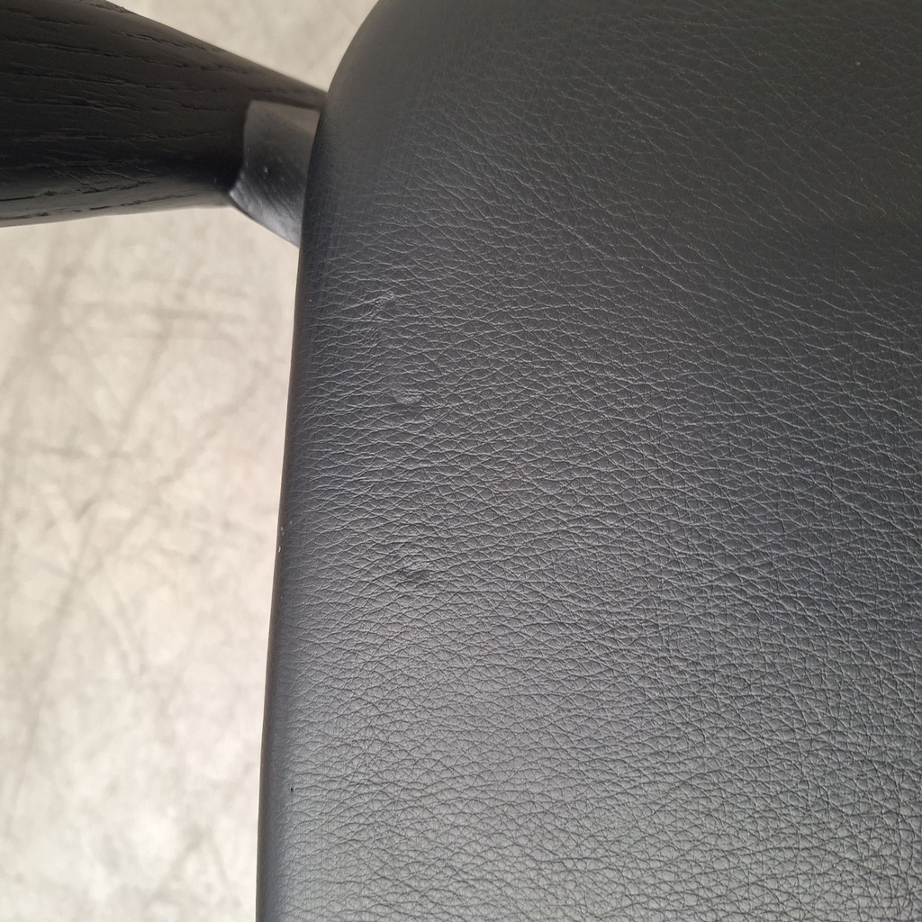 Bok dining chair