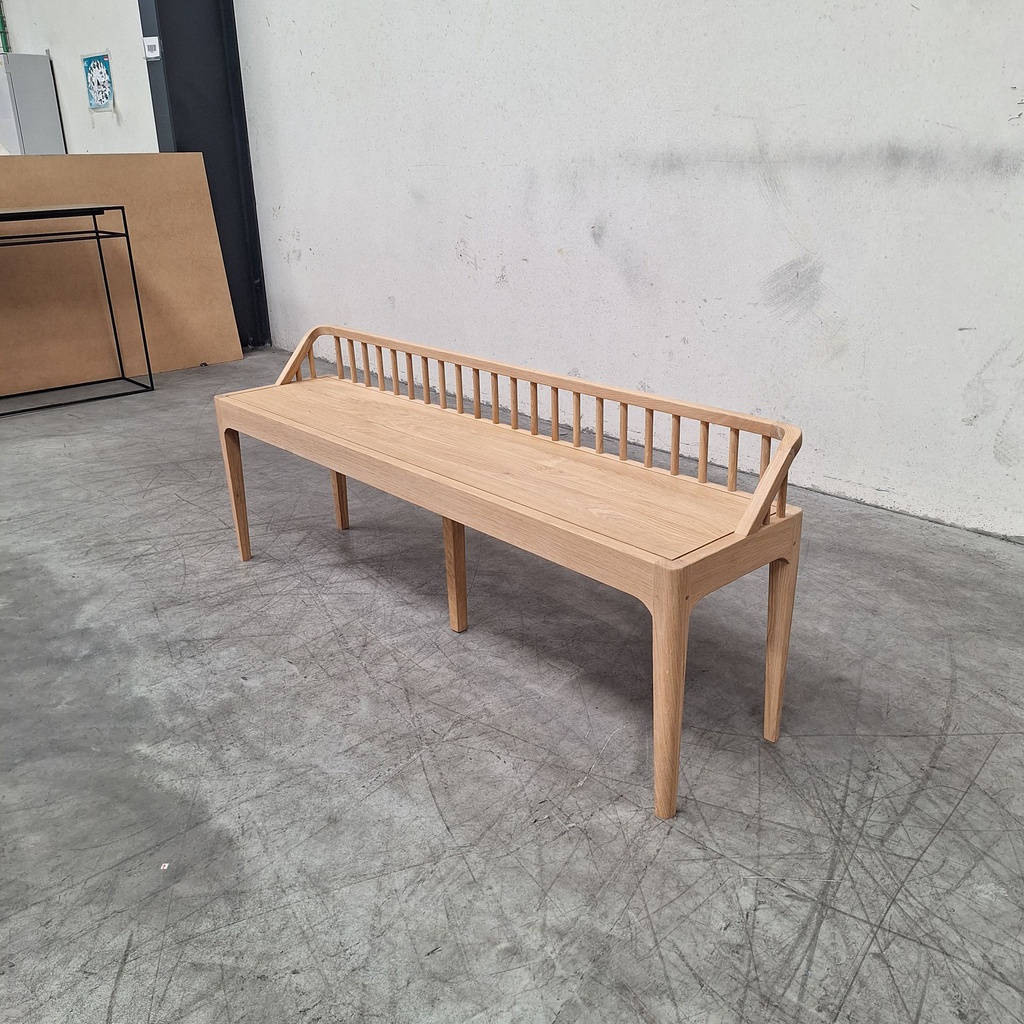 Spindle bench