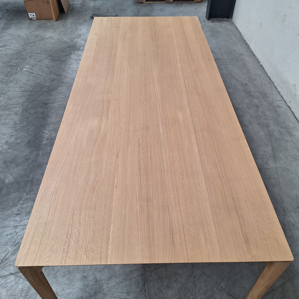 Bok dining table