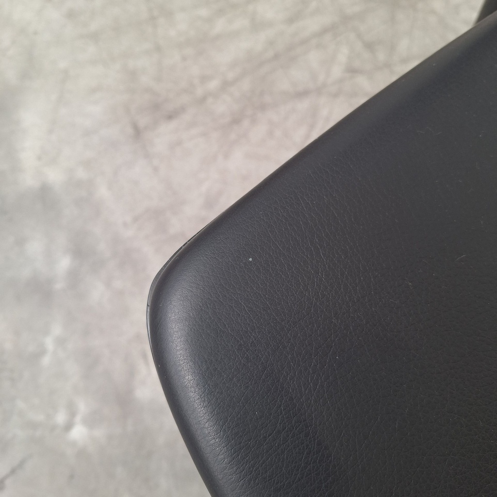 Bok dining chair