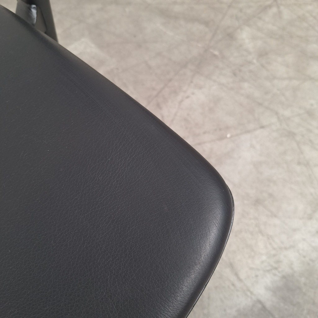 Bok dining chair