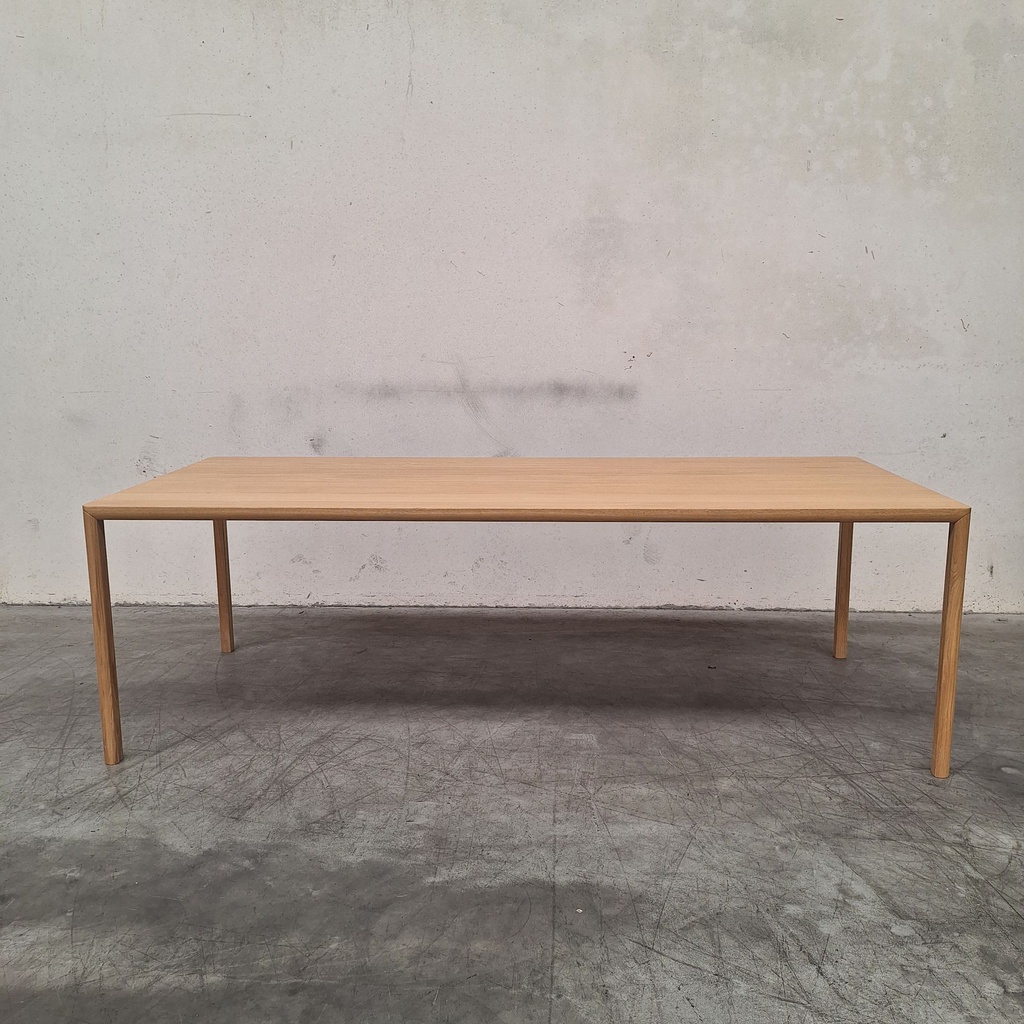Air dining table