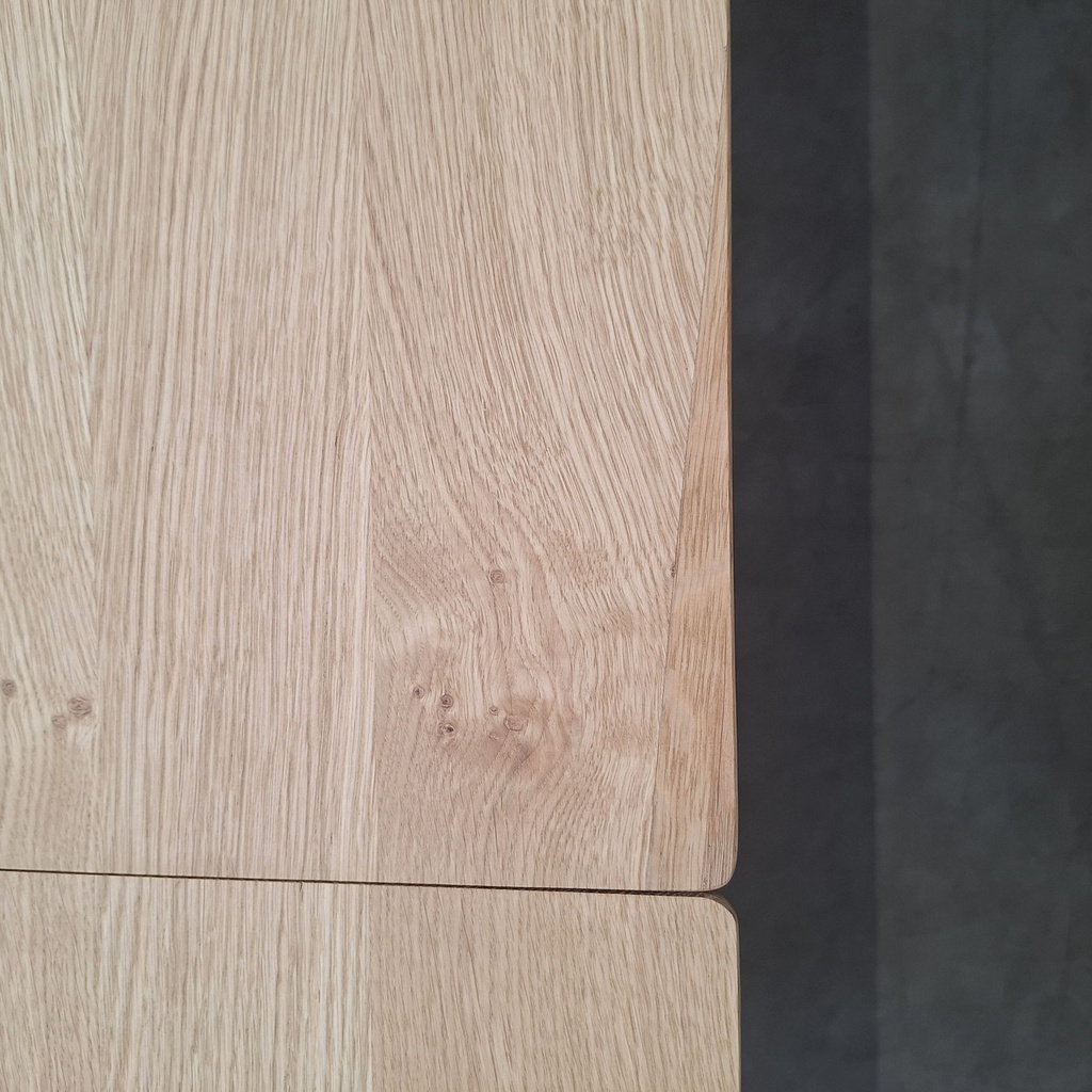 Bok extendable dining table