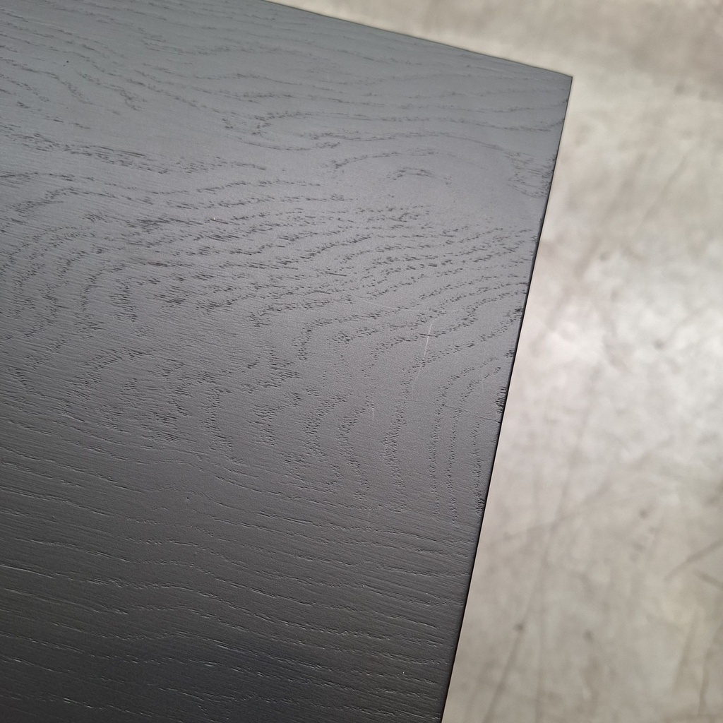 Shadow sideboard
