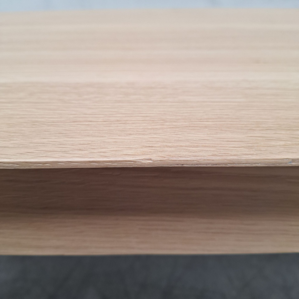 Slice extendable dining table
