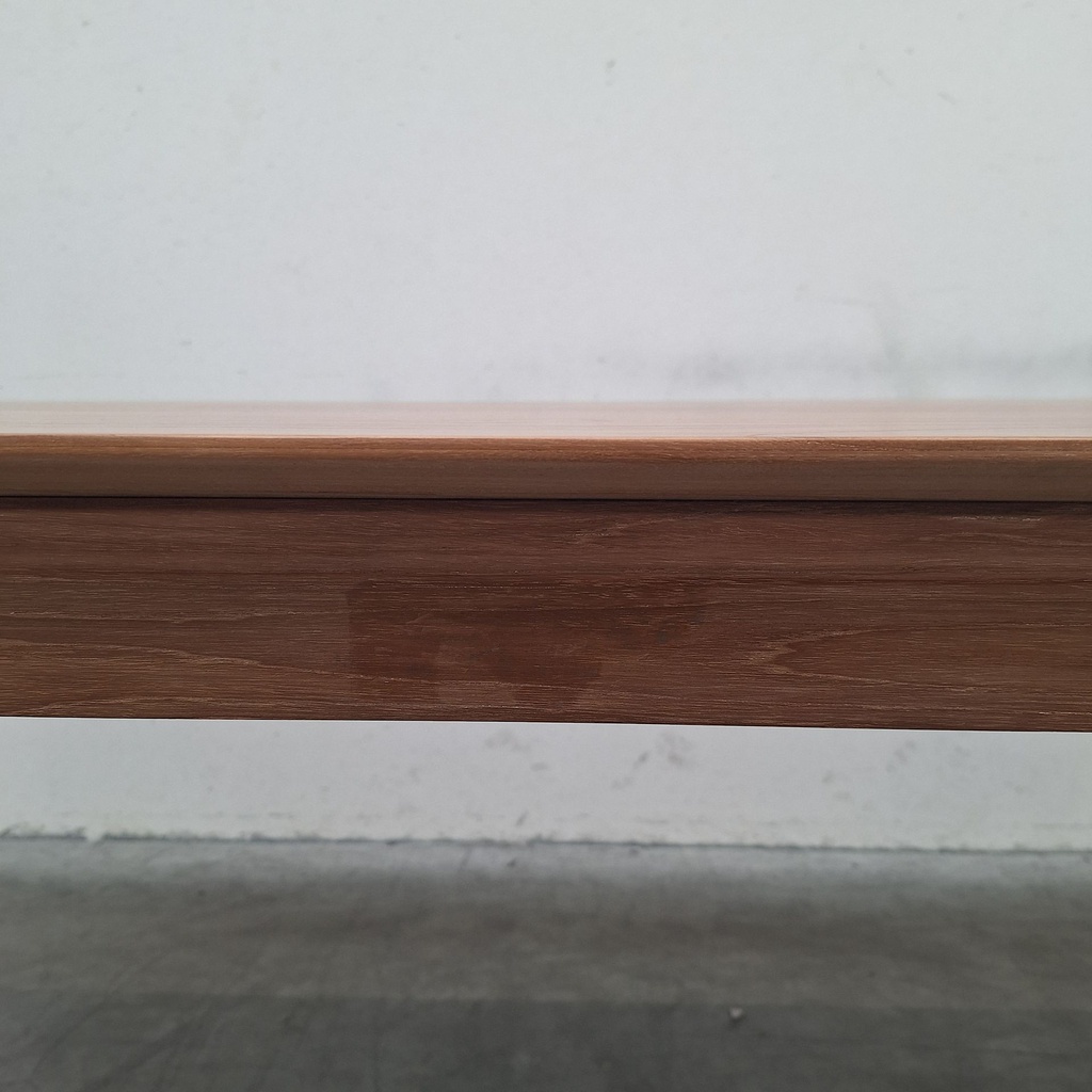 Bok extendable dining table