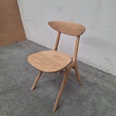 Eye dining chair