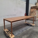 Bok extendable dining table