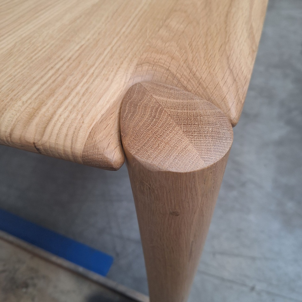 PI dining table 
