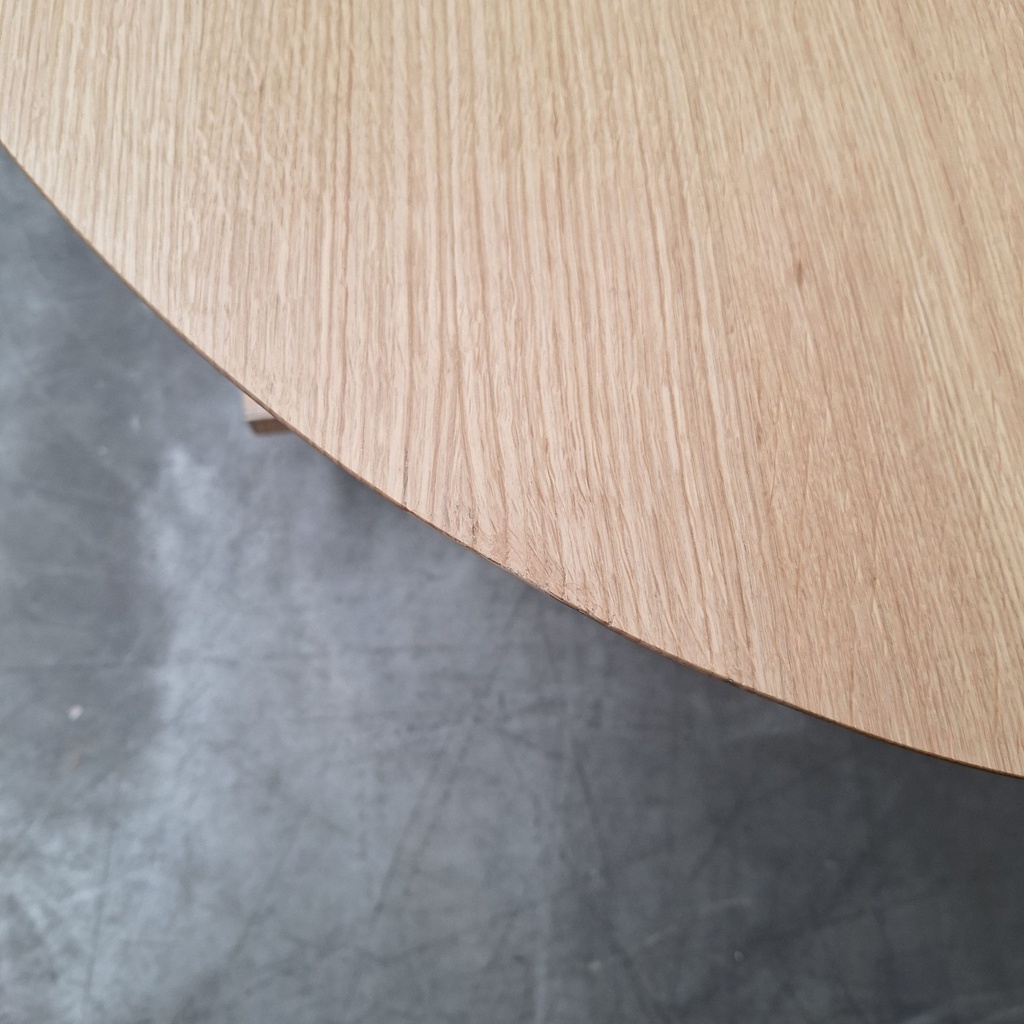 Mikado dining table