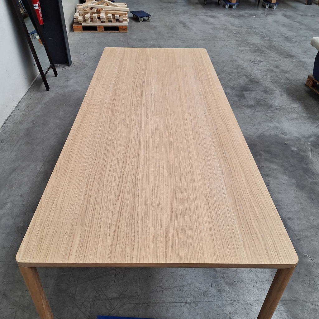 Air dining table