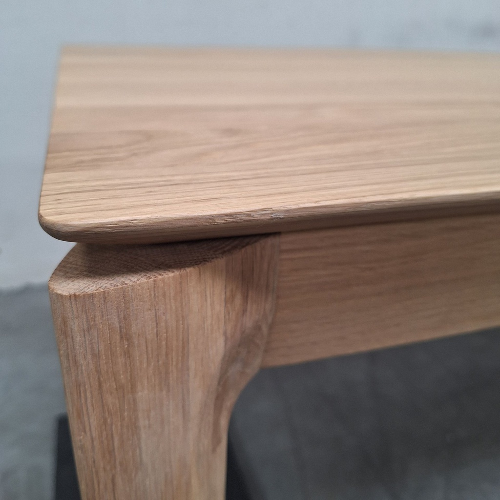 Bok extendable dining table