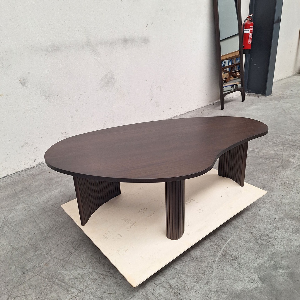 Boomerang coffee table
