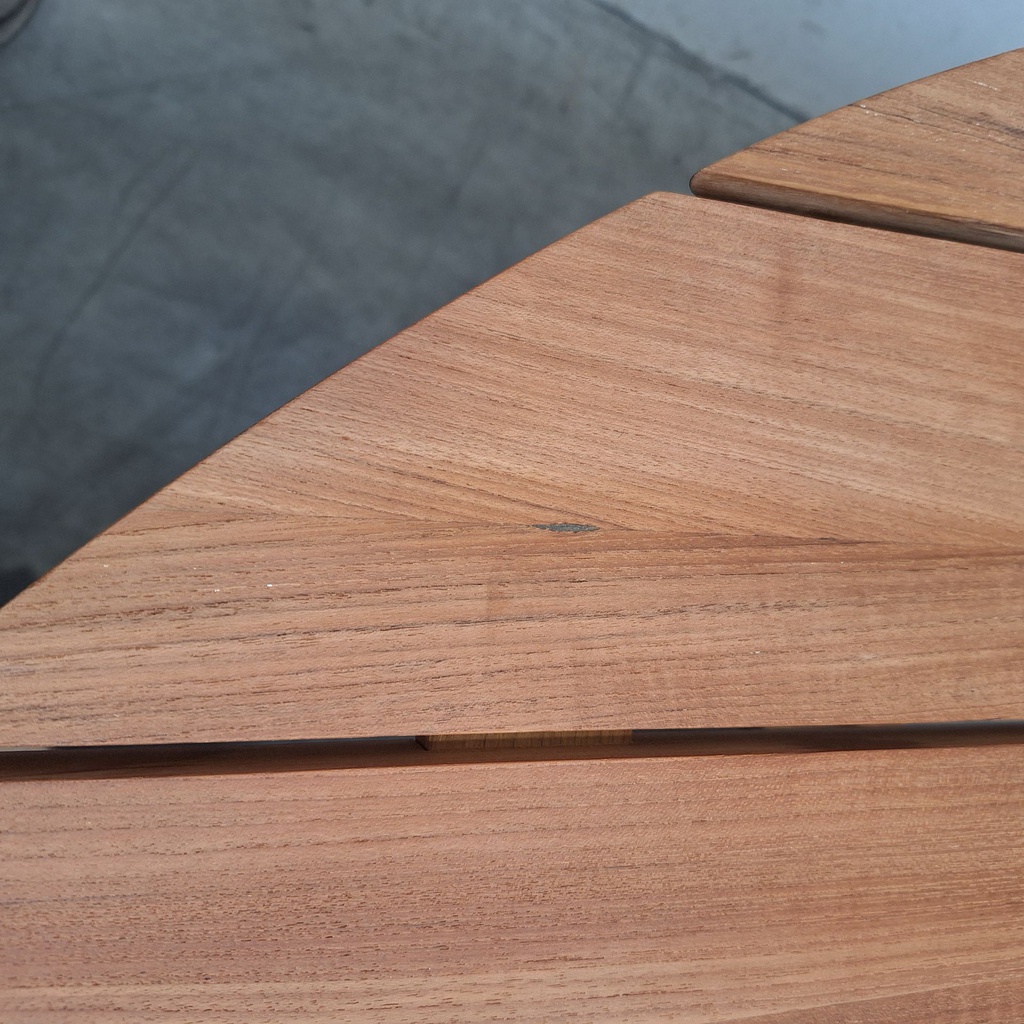 Circle outdoor dining table