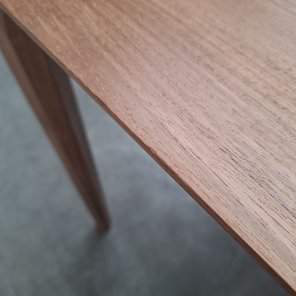 Bok dining table