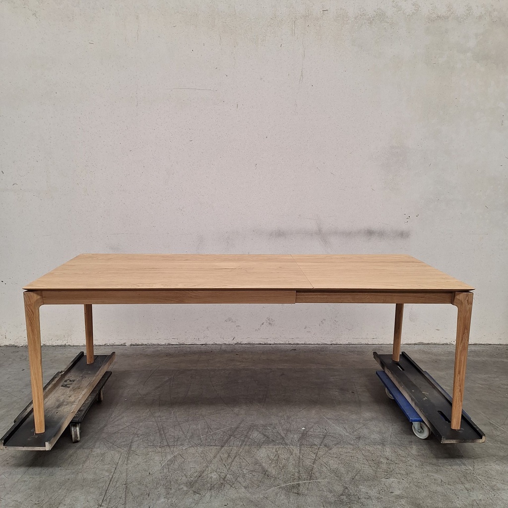 Bok extendable dining table