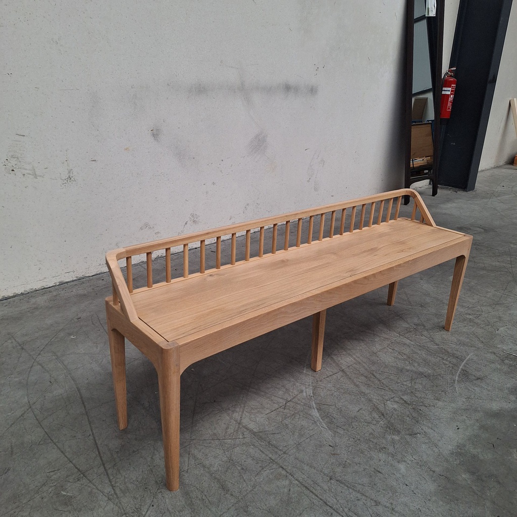 Spindle bench