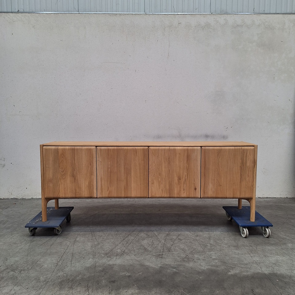 PI sideboard