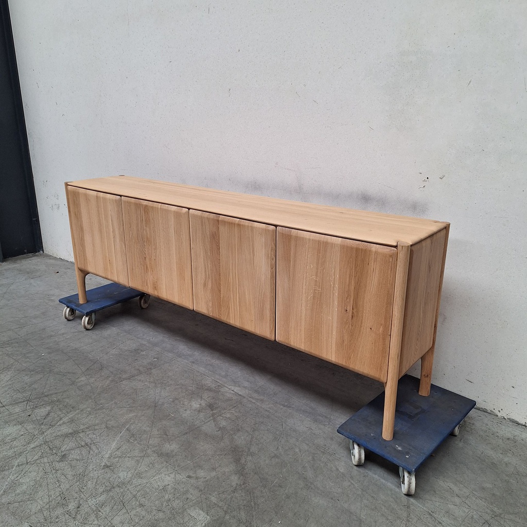PI sideboard