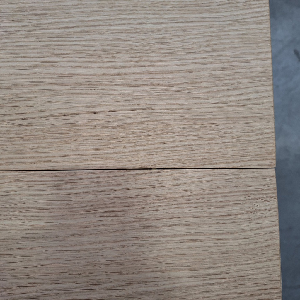 Slice extendable dining table