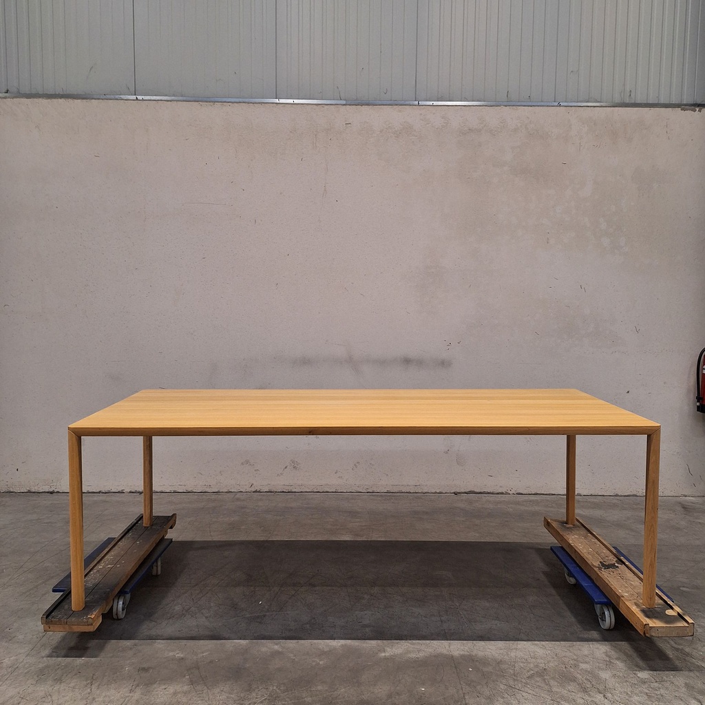 Air dining table