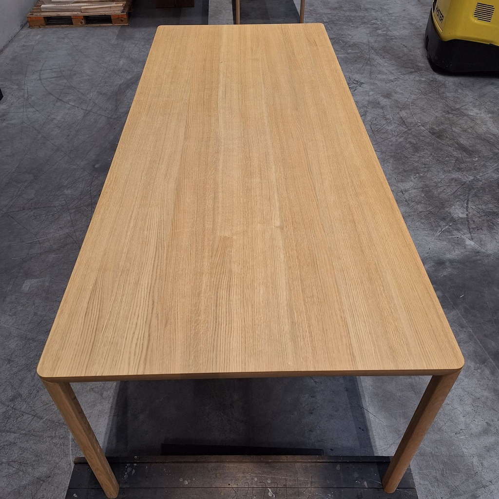Air dining table