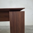 Slice extendable dining table