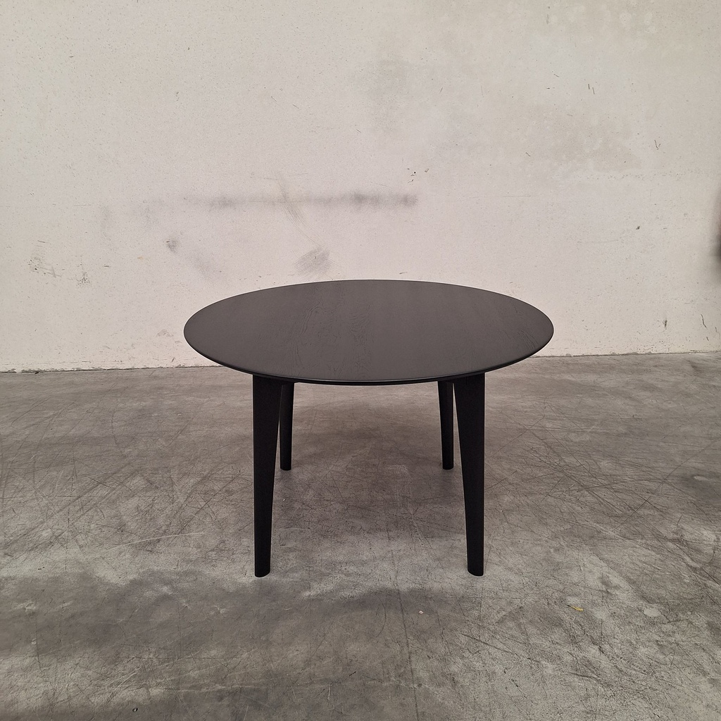 Osso round dining table