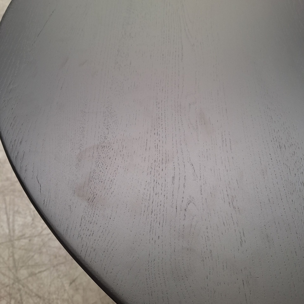 Osso round dining table