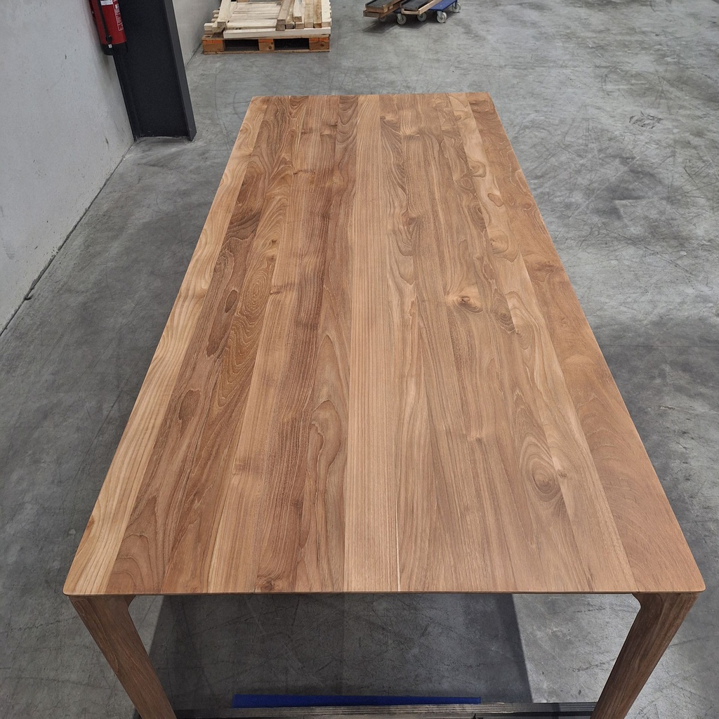 Bok dining table