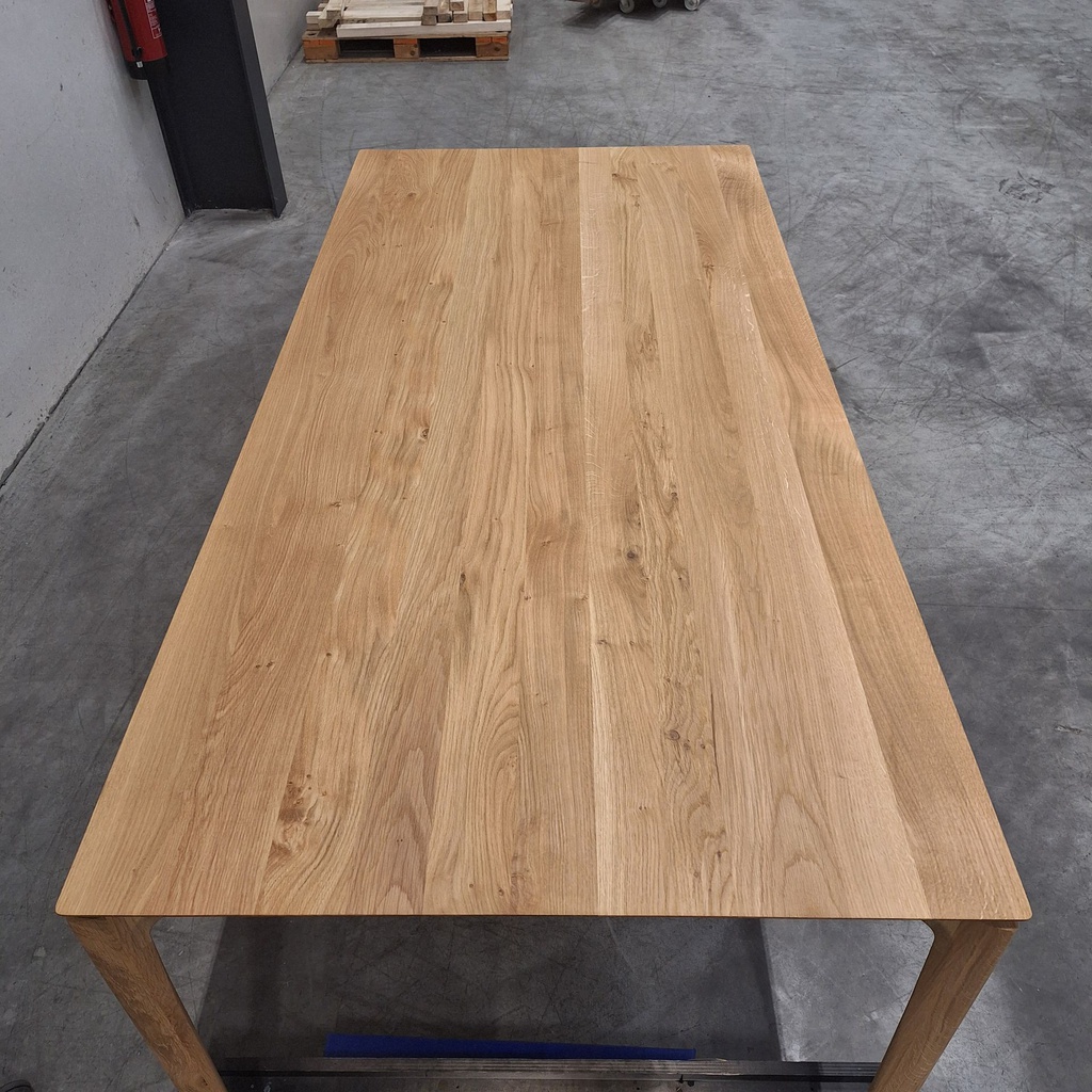 Bok dining table