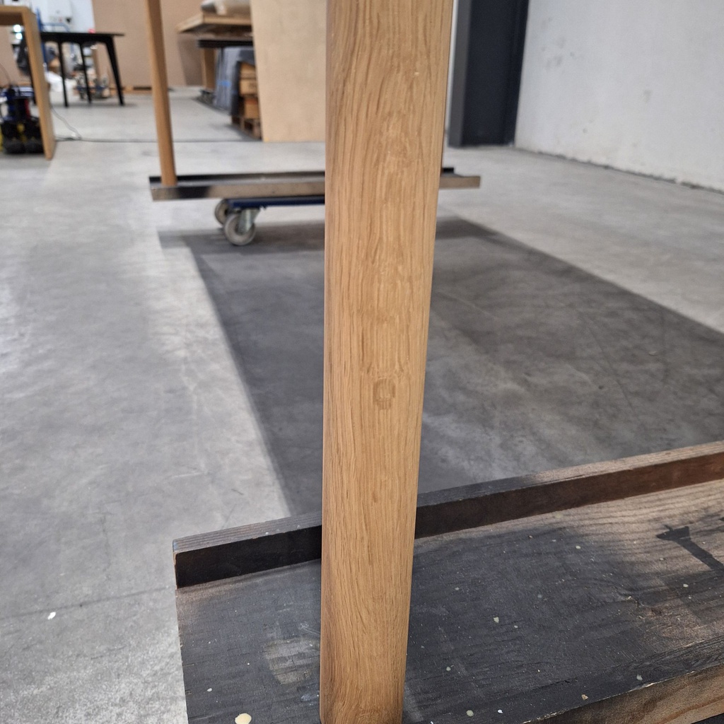 Air dining table