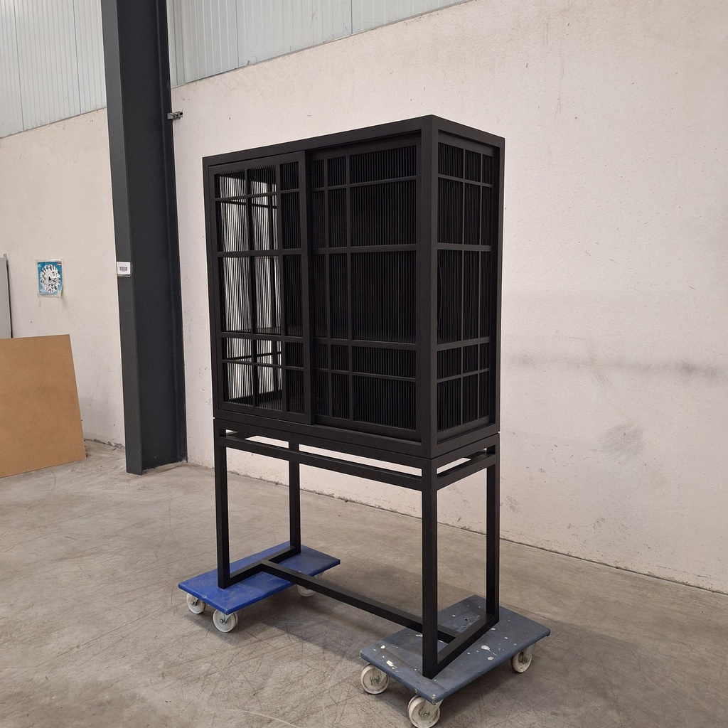 Burung cupboard