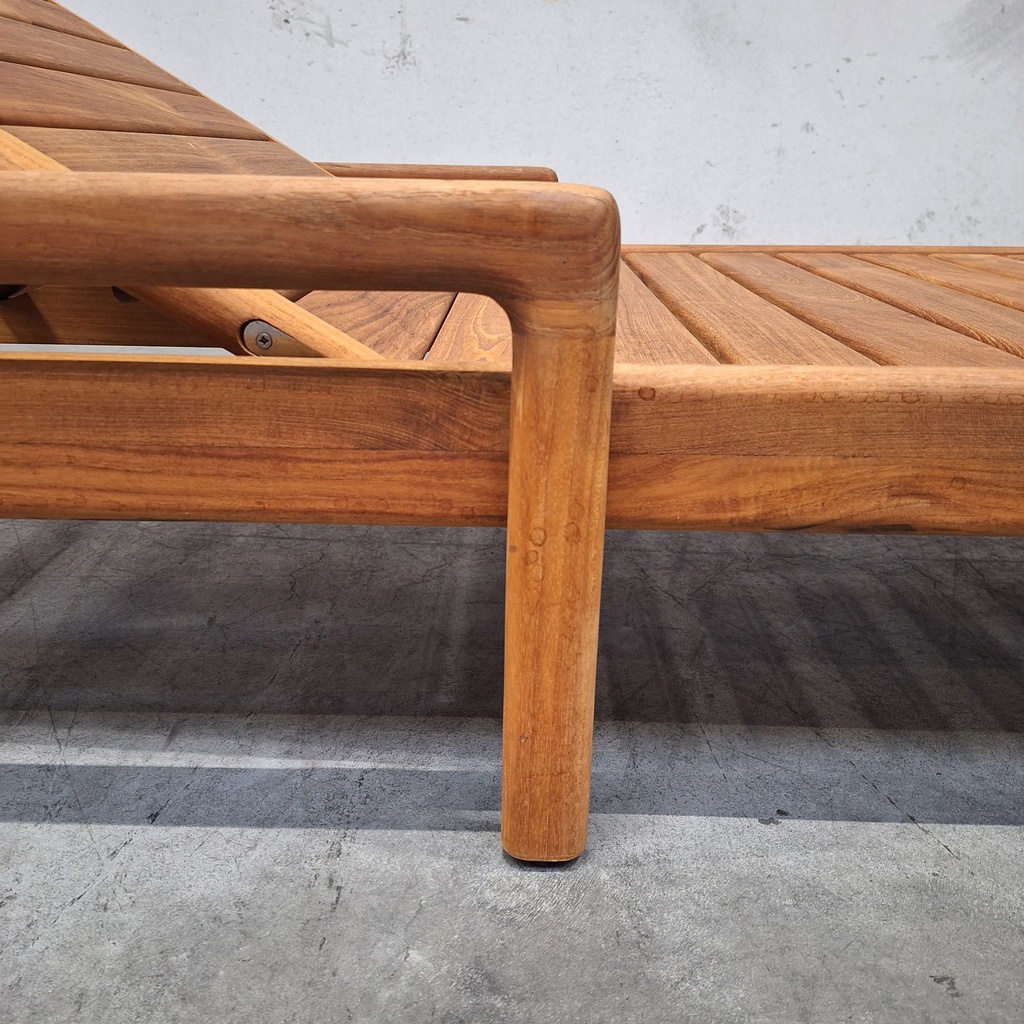 Jack outdoor adjustable lounger frame