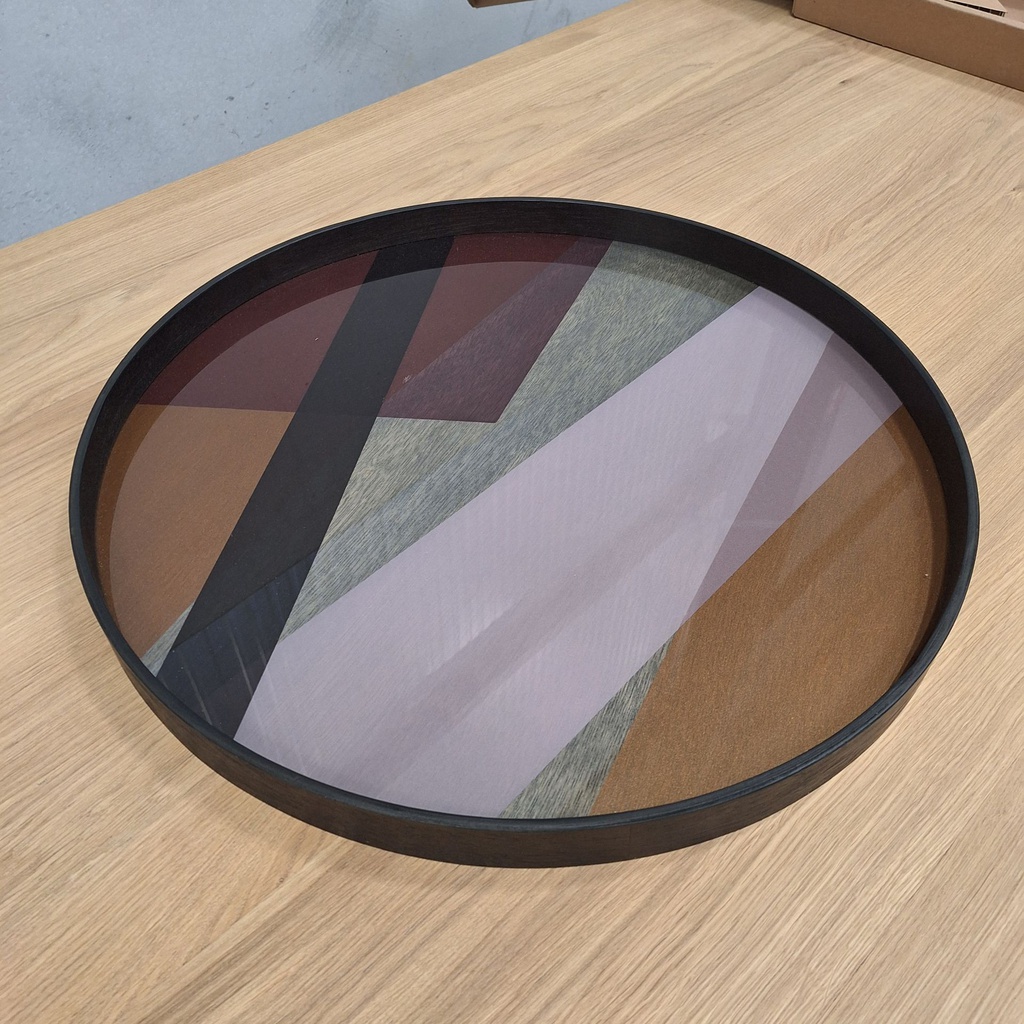 Angle glass tray
