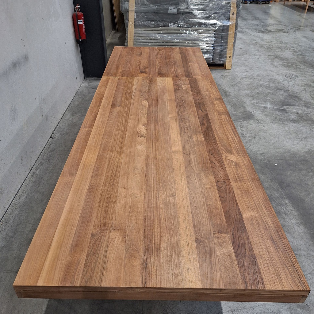 Double extendable dining table