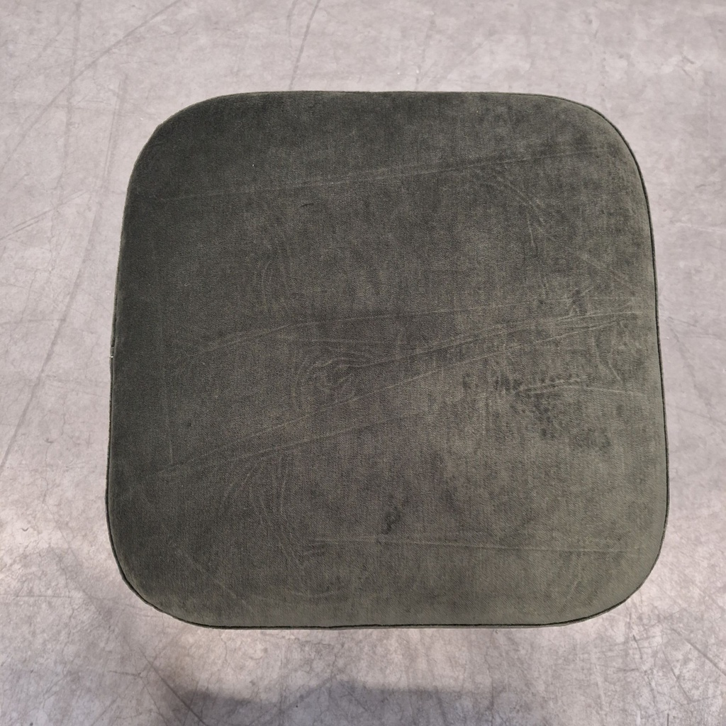 Cube pouf