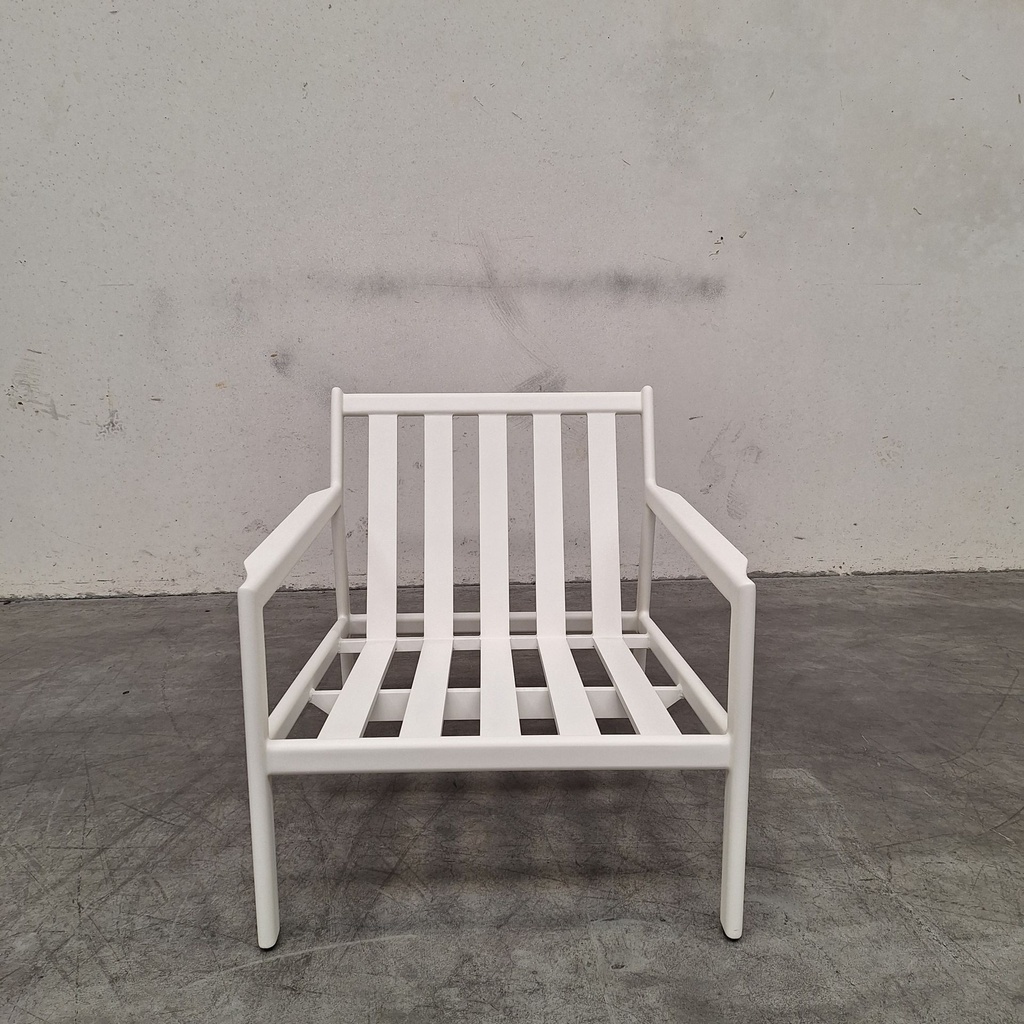Jack outdoor lounge chair frame