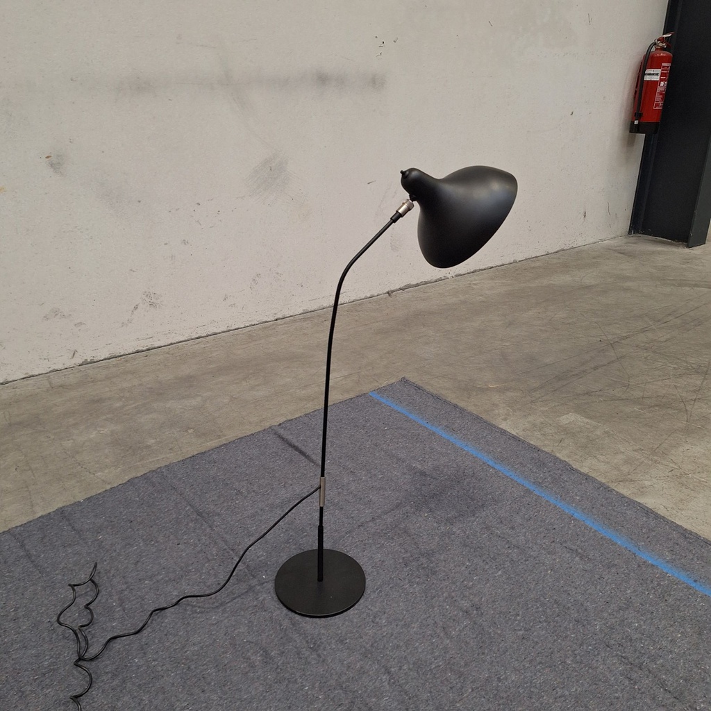 Mantis BS3 desk lamp by DCW