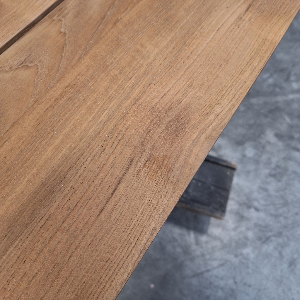 Mikado outdoor dining table