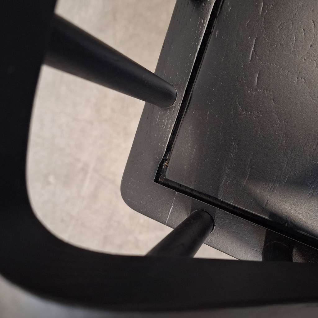 Spindle bench
