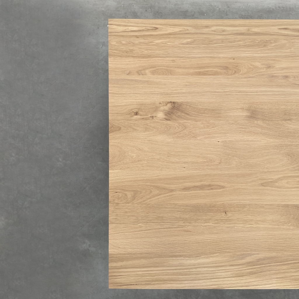 Slice dining table
