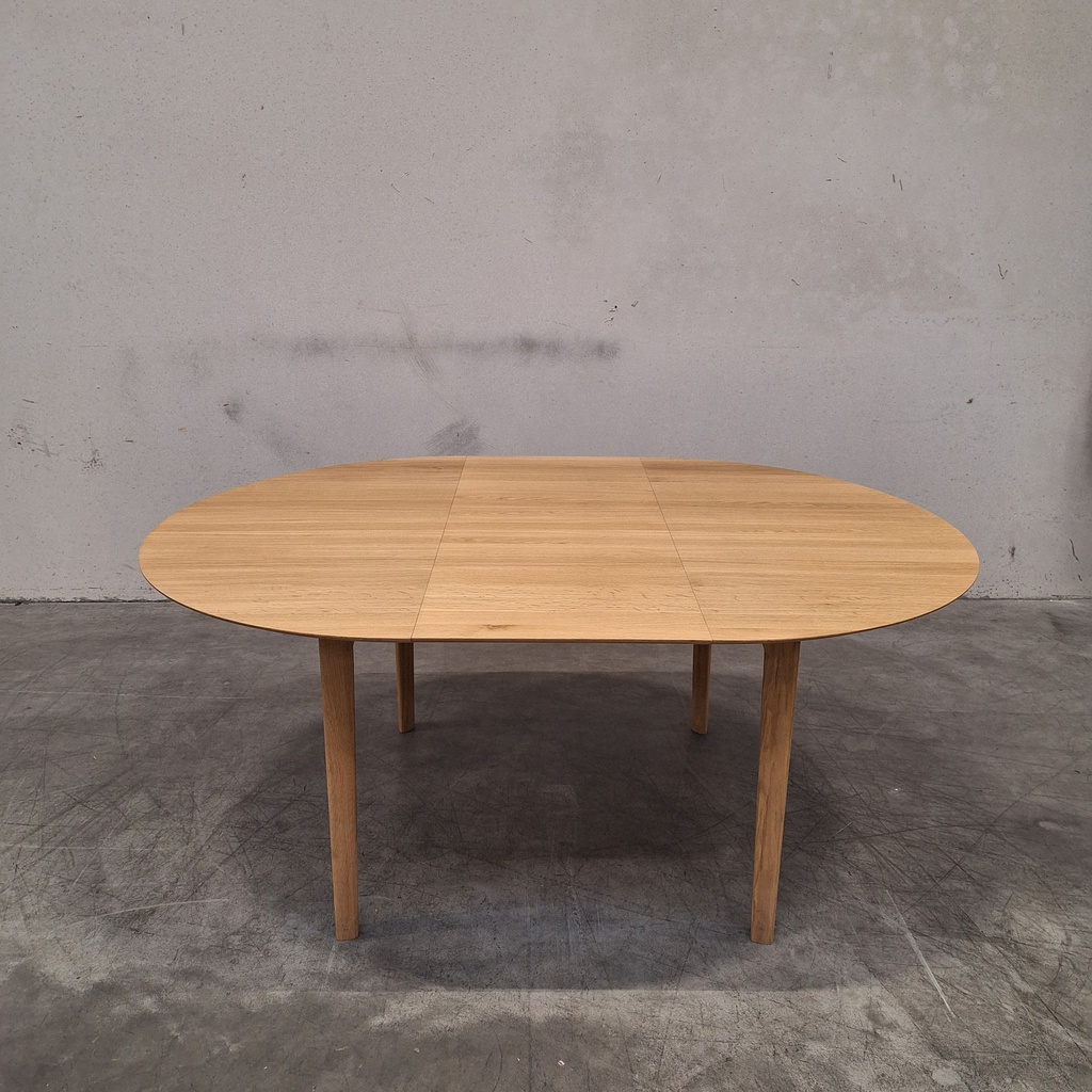 Bok round extendable dining table