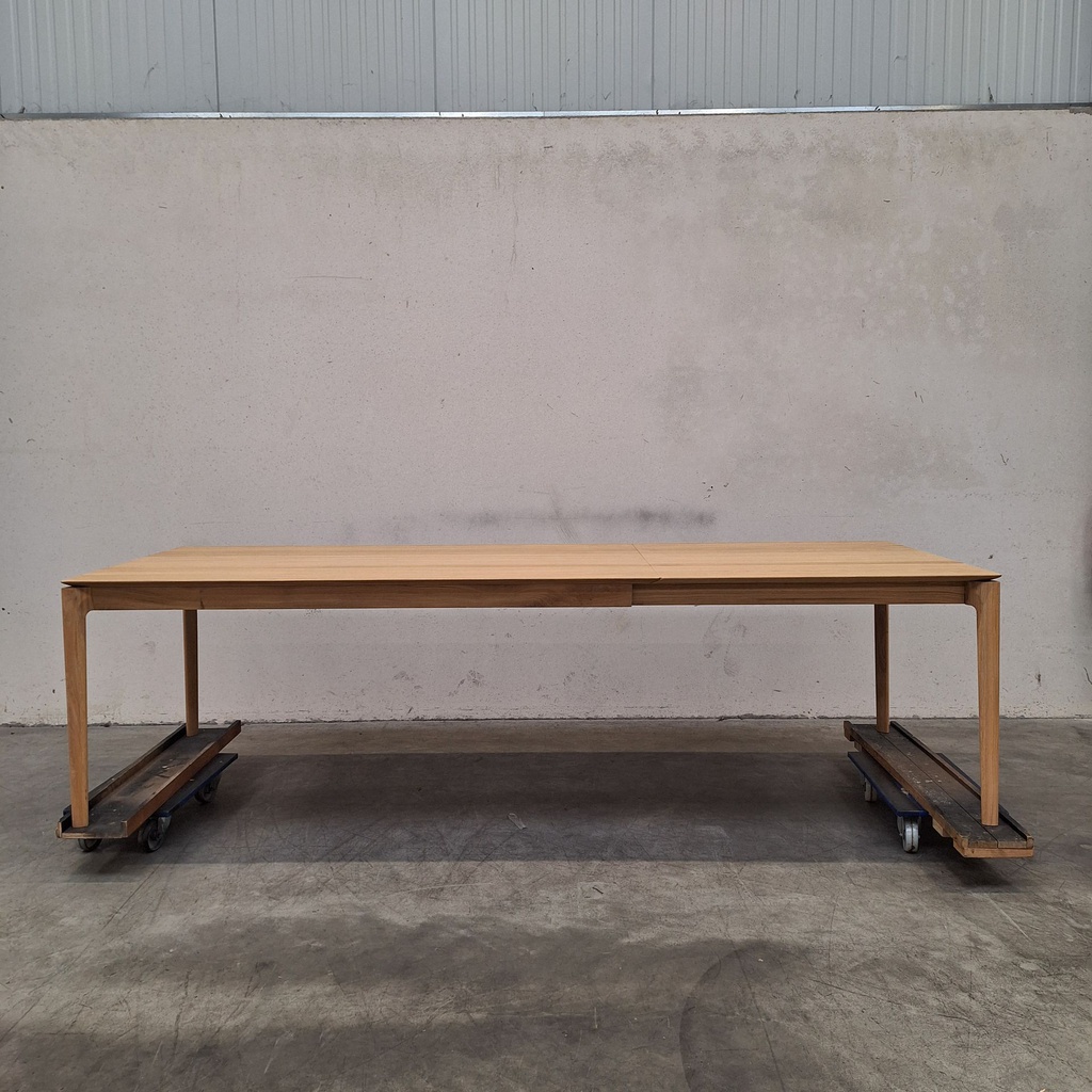 Bok extendable dining table